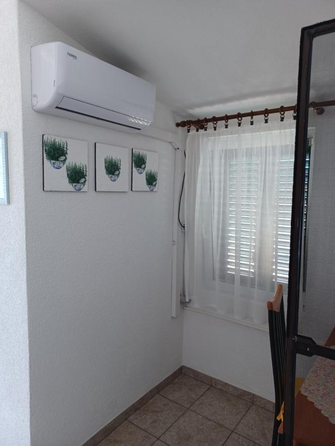 Apartmani Jakovljevic Murter Exterior foto