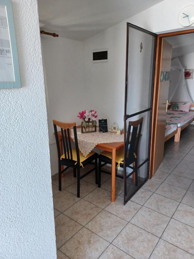 Apartmani Jakovljevic Murter Exterior foto